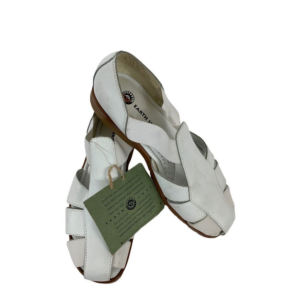 Earth Shoe Women's White Sandals